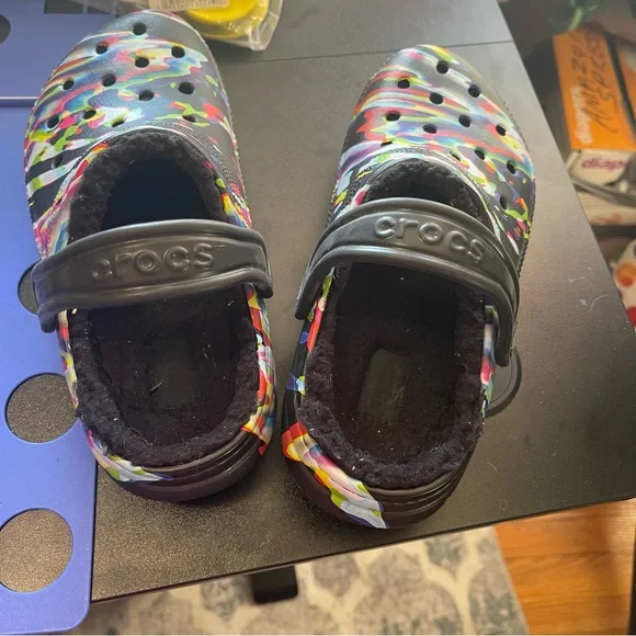 Crocs  men 4. Women. 6 - Picture 4 of 14